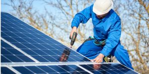 Installation Maintenance Panneaux Solaires Photovoltaïques à Saint-Martin-de-Cenilly